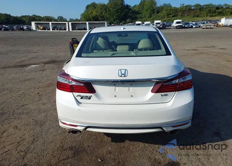 2017 Honda Accord Ex-L V6 z USA, uszkodzony, nr VIN 1HGCR3F86HA014266